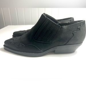 Details Women’s Black Low Cut Booties / Boots - Size 5